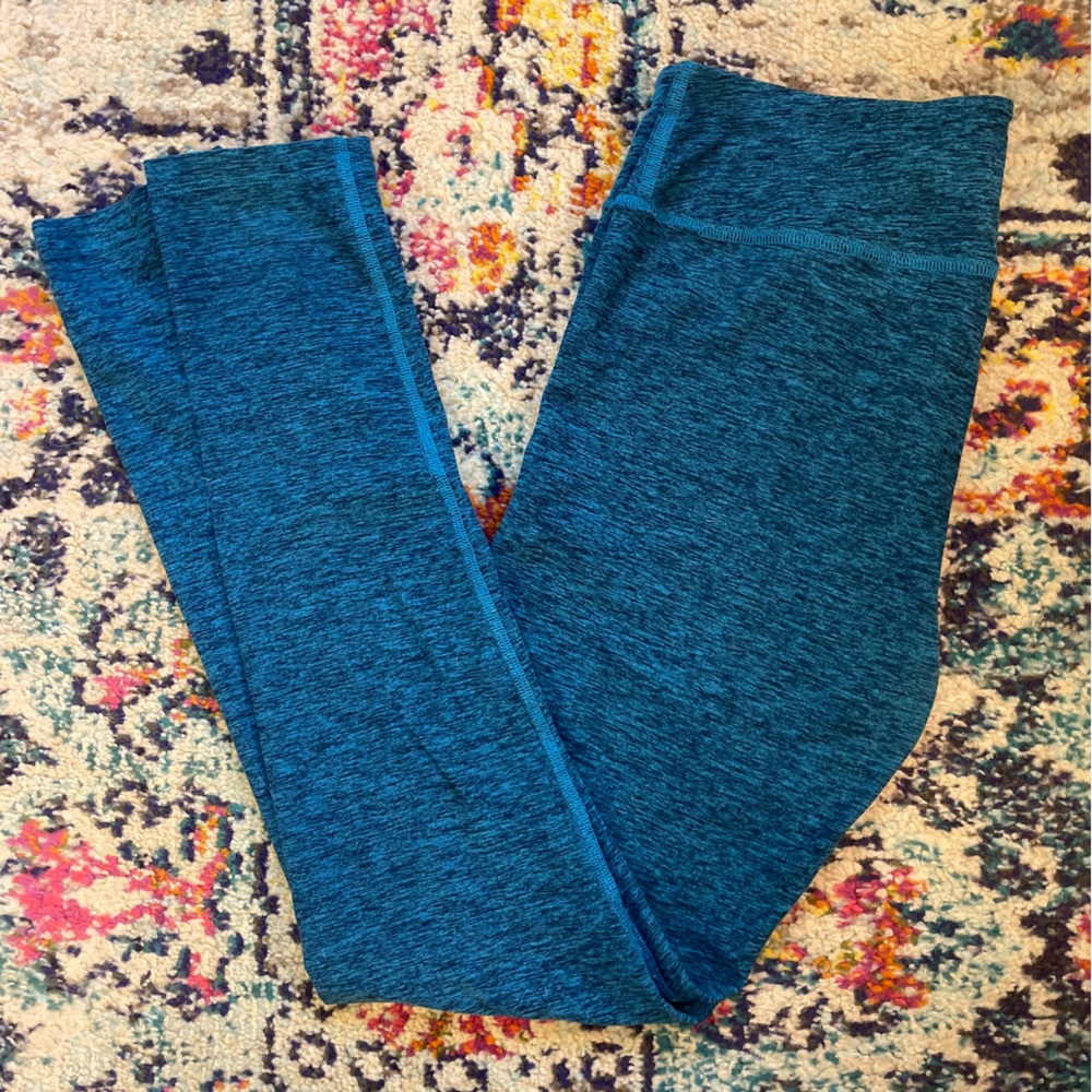 Beyond Yoga full length low-rise spacedye blue leggings. Size L.